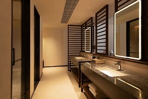 Ancient Charm Luxe Retreat Lijiang