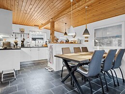 5 Star Holiday Home in Hals