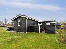 5 Star Holiday Home in Hals