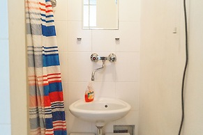 Budget 1BR Apt Sleeps 5 Belvedere