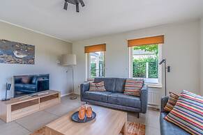 Charming Villa With Sauna on the Water