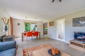 Charming Villa With Sauna on the Water