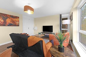 Modern 2 Bedroom Apt in Broadlands Court