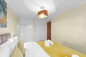 Modern 2 Bedroom Apt in Broadlands Court