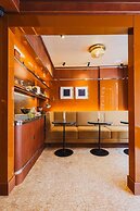 Confidential Suite 6, a Stone's Throw From the Louvre