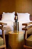 Confidential Suite 6, a Stone's Throw From the Louvre