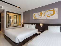 Studio Apartments With Shared Pool Near