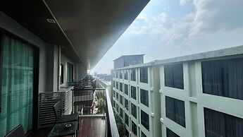 Studio Apartments With Shared Pool Near
