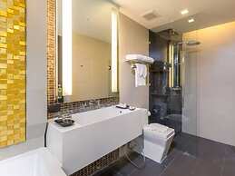 Studio Apartments With Shared Pool Near