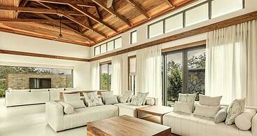 Jacaranda Luxury Villas by Maritim