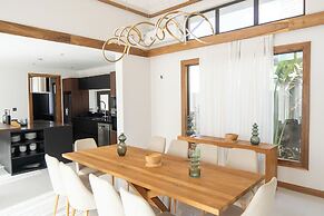 Jacaranda Luxury Villas by Maritim