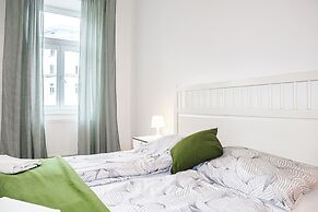 Comfort 2BR Apt Long Stay Friendly