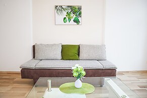 Comfort 2BR Apt Long Stay Friendly