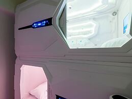 Capsule Hotel Happy lounge