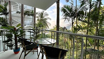 Sunset Plaza Condominium
