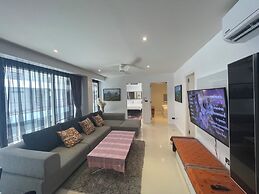 Sunset Plaza Condominium