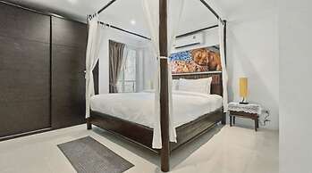 Sunset Plaza Condominium