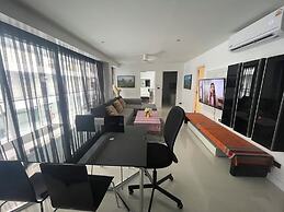 Sunset Plaza Condominium