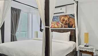 Sunset Plaza Condominium