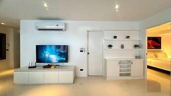 Sunset Plaza Condominium