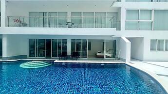 Sunset Plaza Condominium