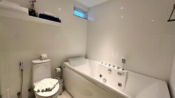 Sunset Plaza Condominium
