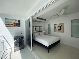 Sunset Plaza Condominium