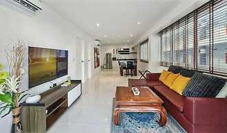 Sunset Plaza Condominium