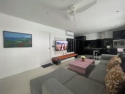 Sunset Plaza Condominium