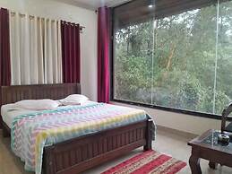 Golden Leaf Resort