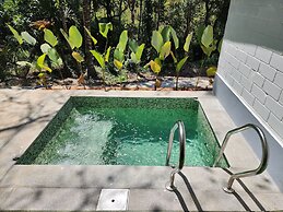Golden Leaf Resort