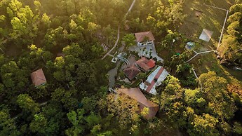 Golden Leaf Resort