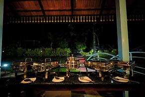 Golden Leaf Resort
