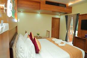 Le Kumar Residency