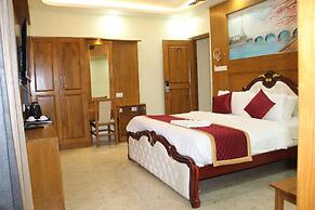 Le Kumar Residency