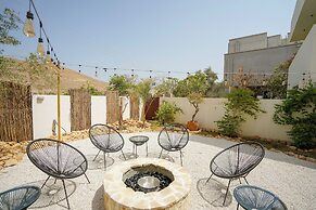 Maison Miraj