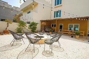 Maison Miraj