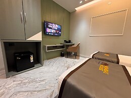 Hotel Mumbai House - Pithampur