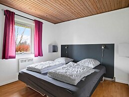 5 Star Holiday Home in Stege