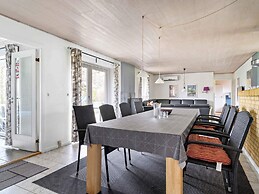 5 Star Holiday Home in Stege