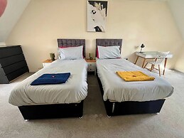 4 Bedroom Private Townhouse