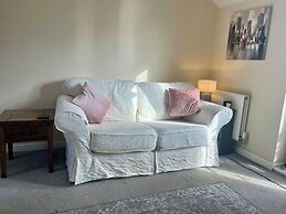 Entire Two Bedroom Detached Coach House