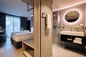 4K Hotel