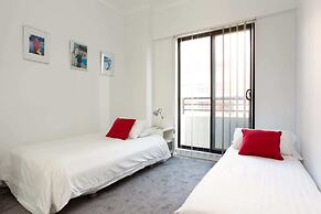 Chic Unit With Rooftop Terrace Near Sights & Shops