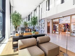 Penthouse Apartment with Rooftop Pool