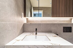 Superhost Modern Studio in Arjan