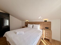 Lunamare Apartments