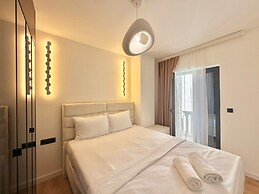 Lunamare Apartments