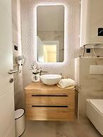 Lunamare Apartments