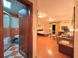 Beachfront Apartments Oaza